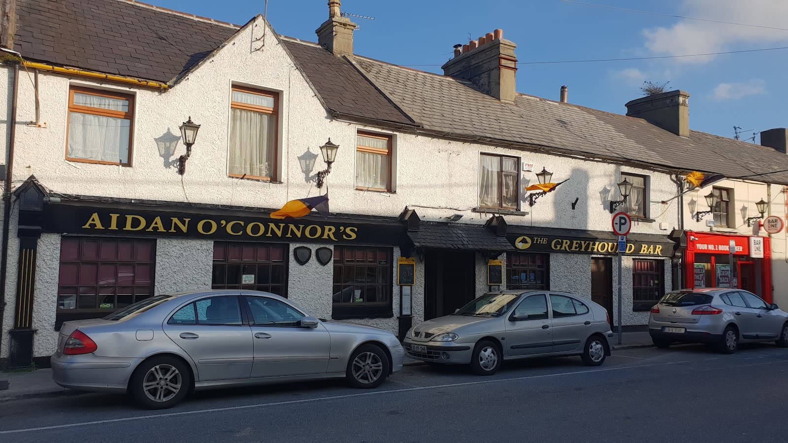 The Greyhound Bar — Irish pub in Tralee
