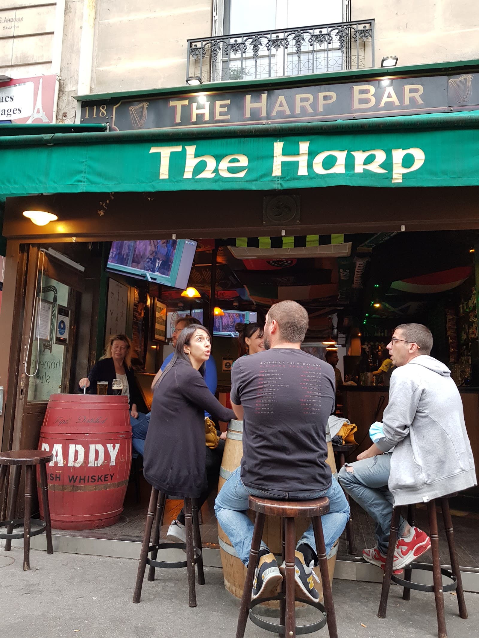 The Harp Bar — Irish pub in Paris