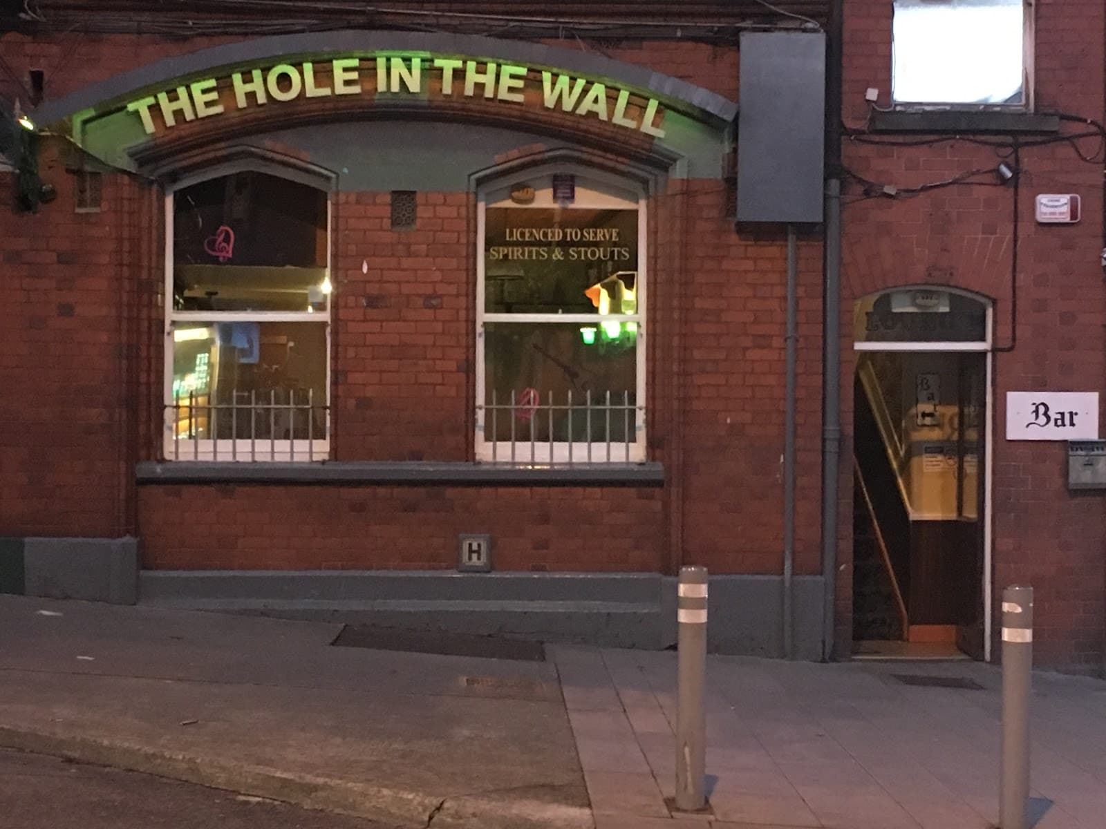 The Hole In The Wall — Irish pub in Drogheda