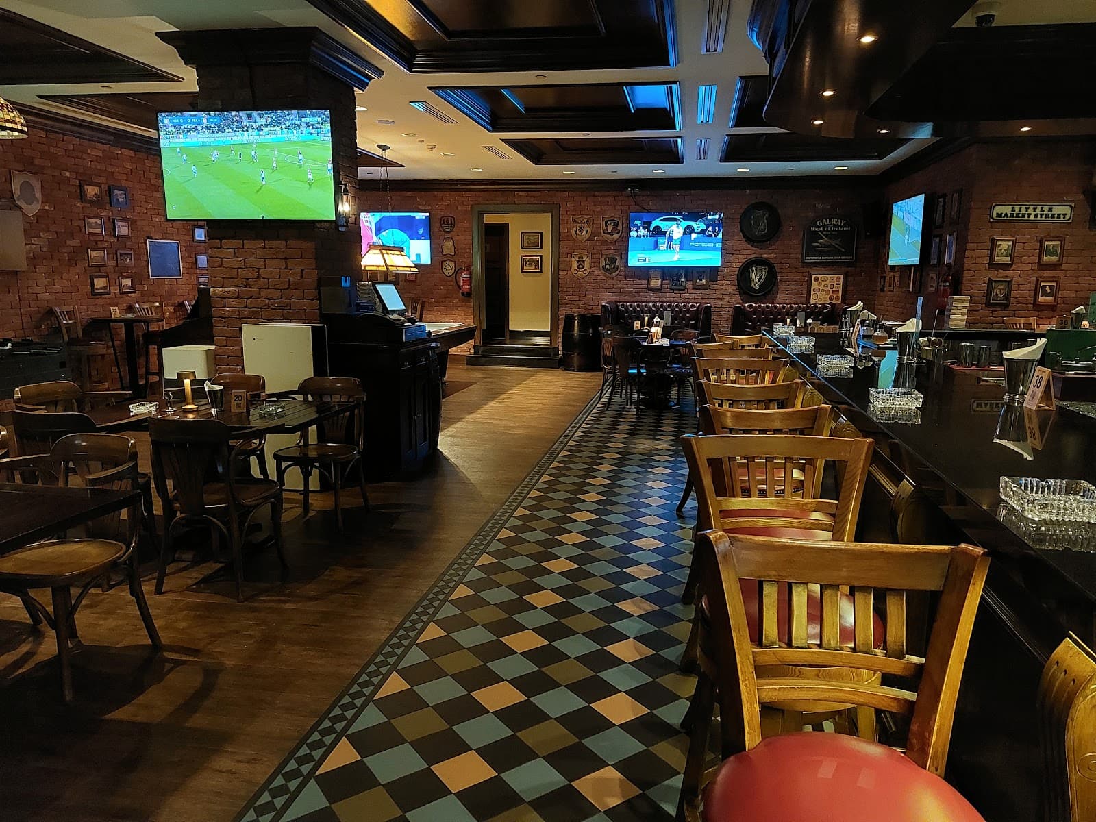 The Irish Harp — Irish pub in Doha