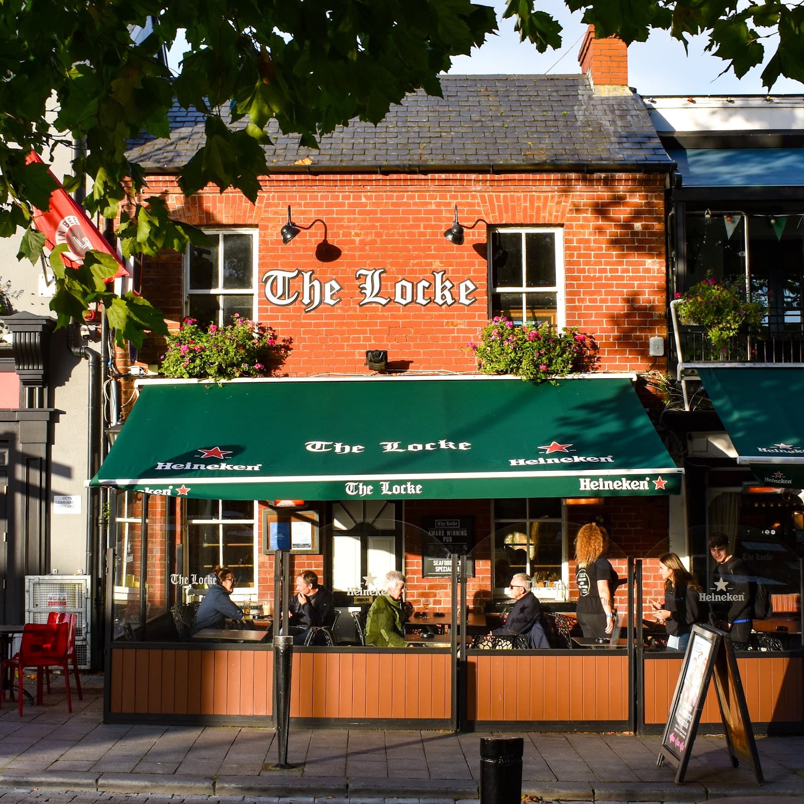 The Locke Bar — Irish pub in Limerick