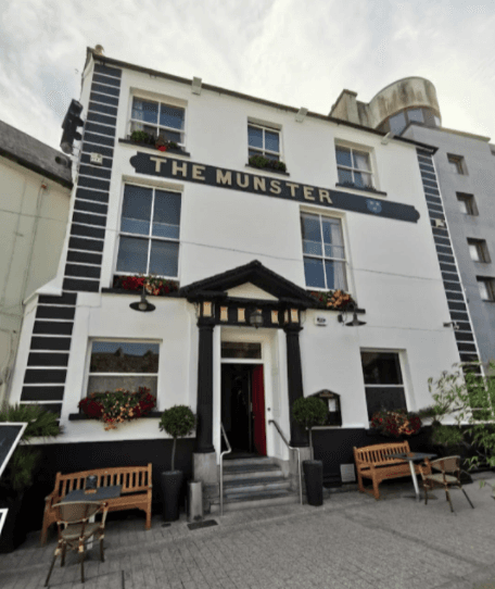 The Munster Bar — Irish pub in Waterford