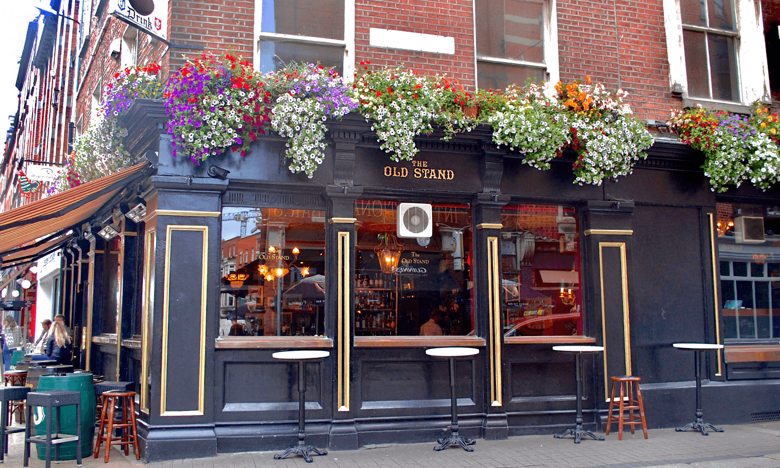 The Old Stand — Irish pub in Dublin
