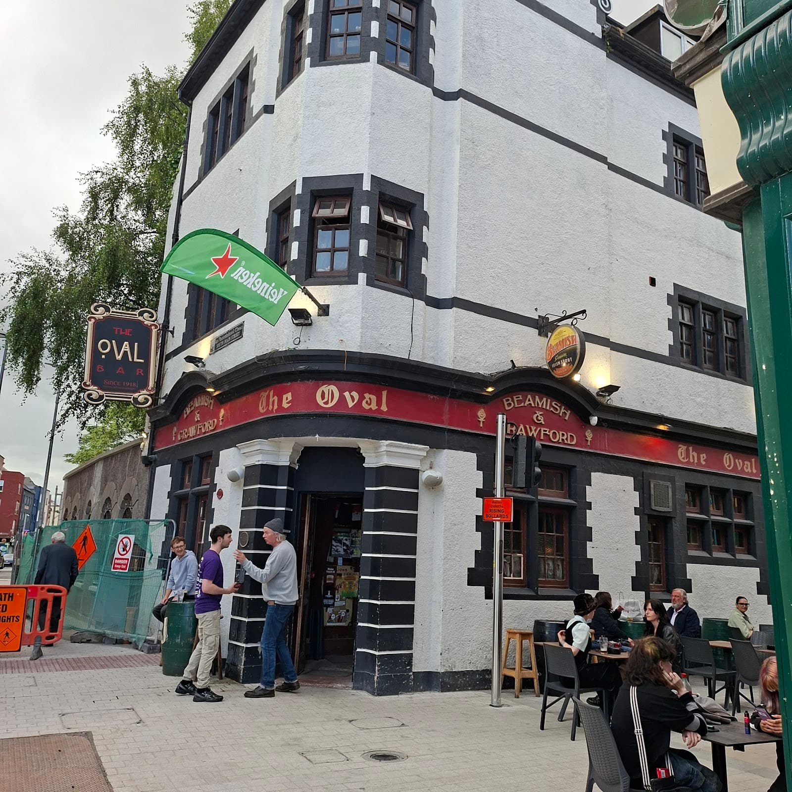 The Oval — Irish pub in Cork