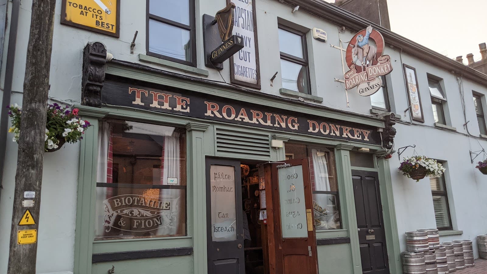 The Roaring Donkey — Irish pub in Cobh