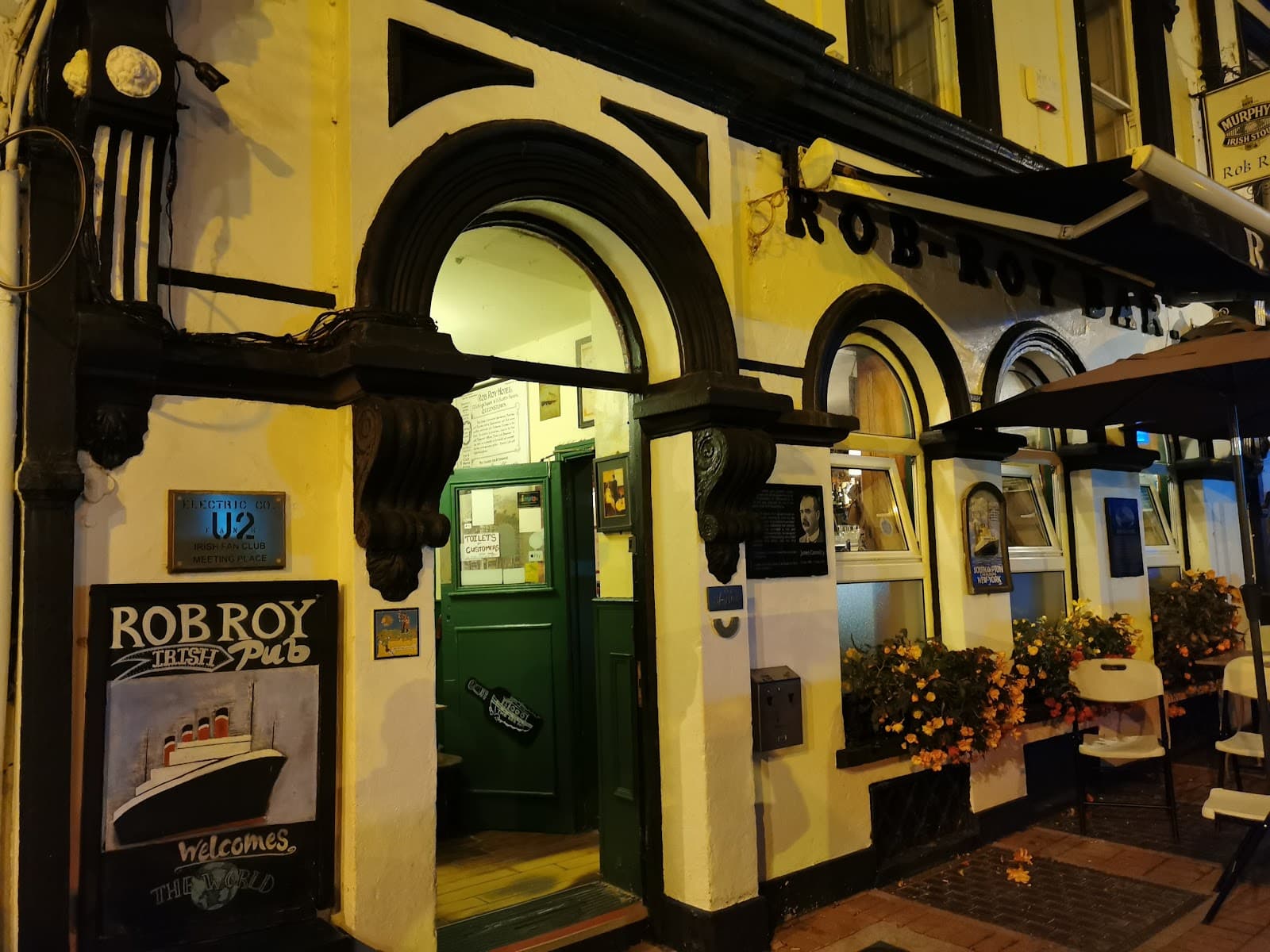 The Rob Roy — Irish pub in Cobh