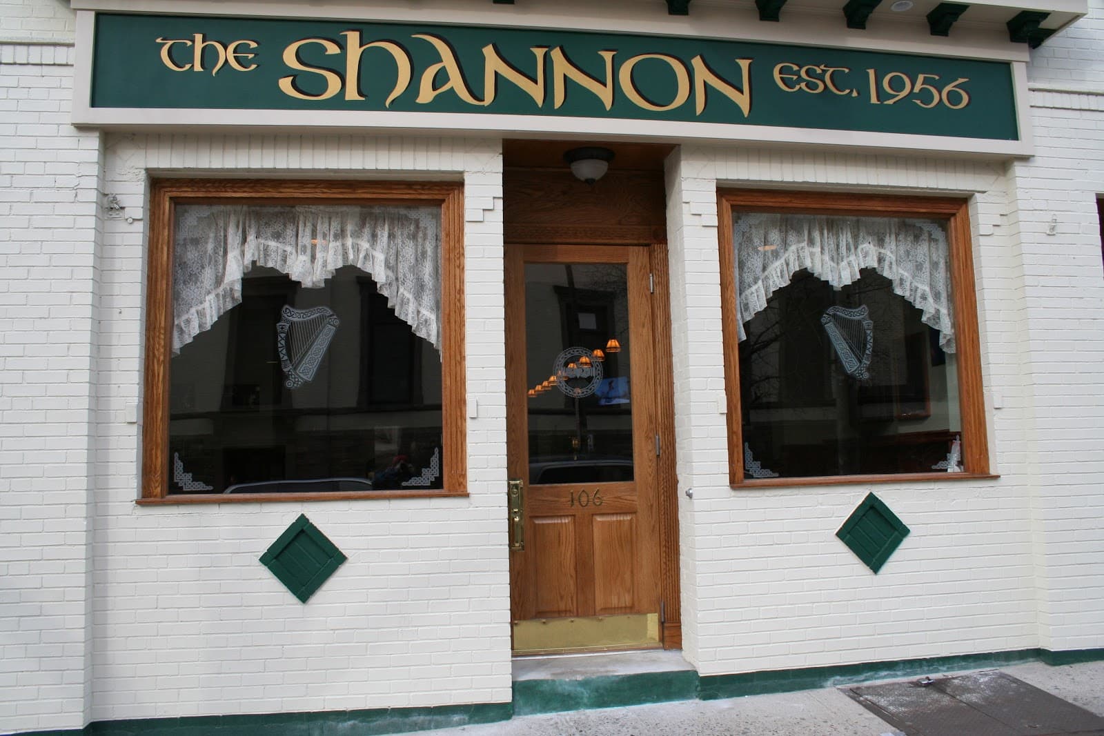 The Shannon — Irish pub in Hoboken