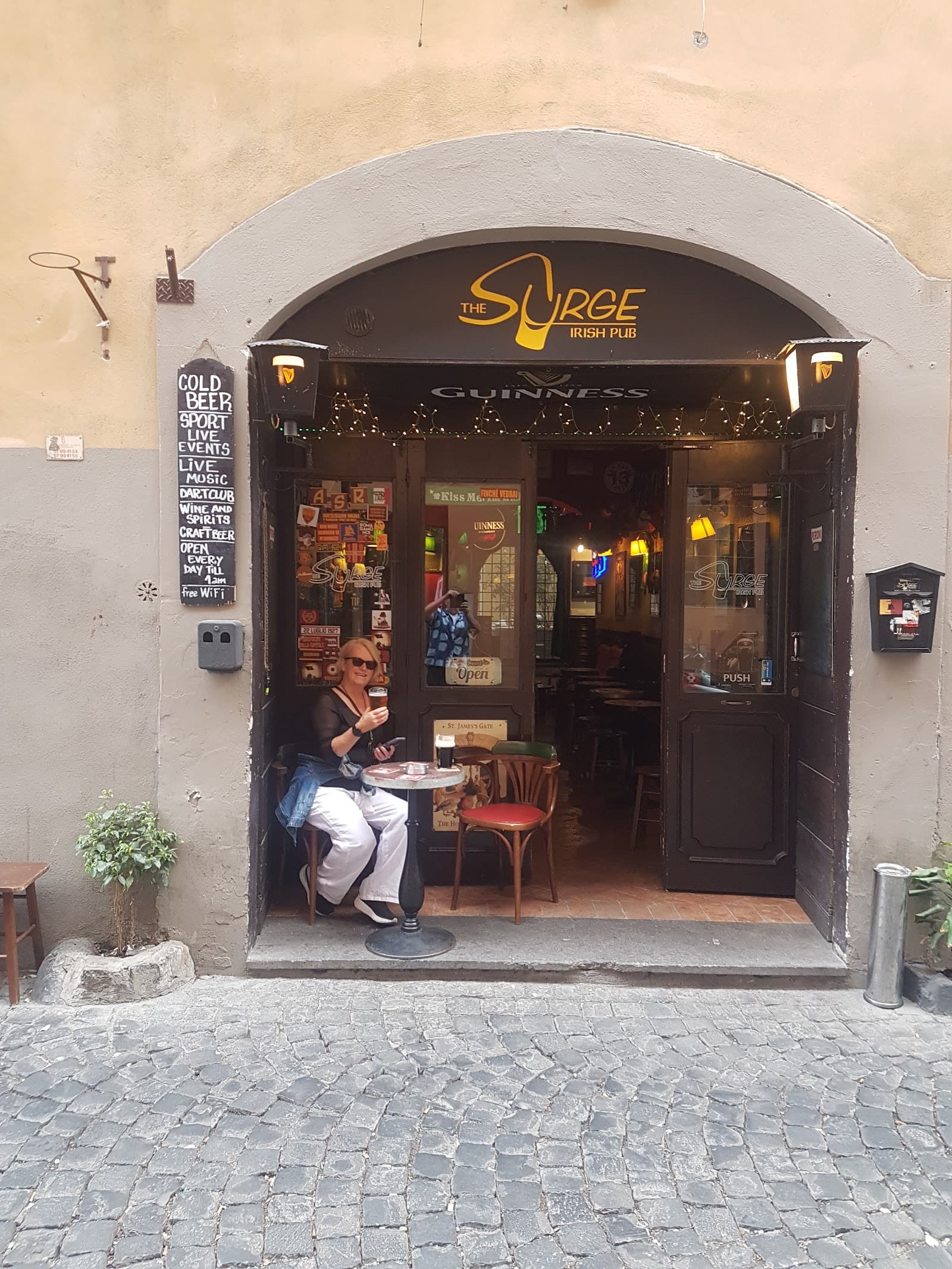 The Surge — Irish pub in Rome