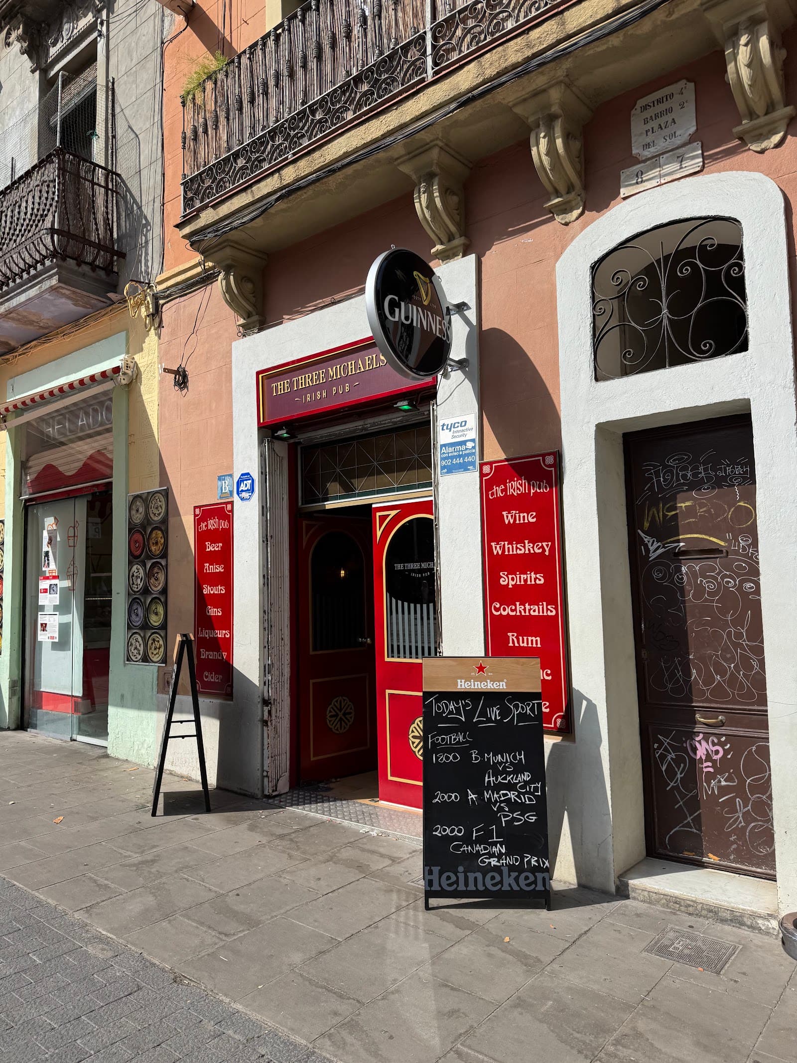 The Three Michaels — Irish pub in Barcelona