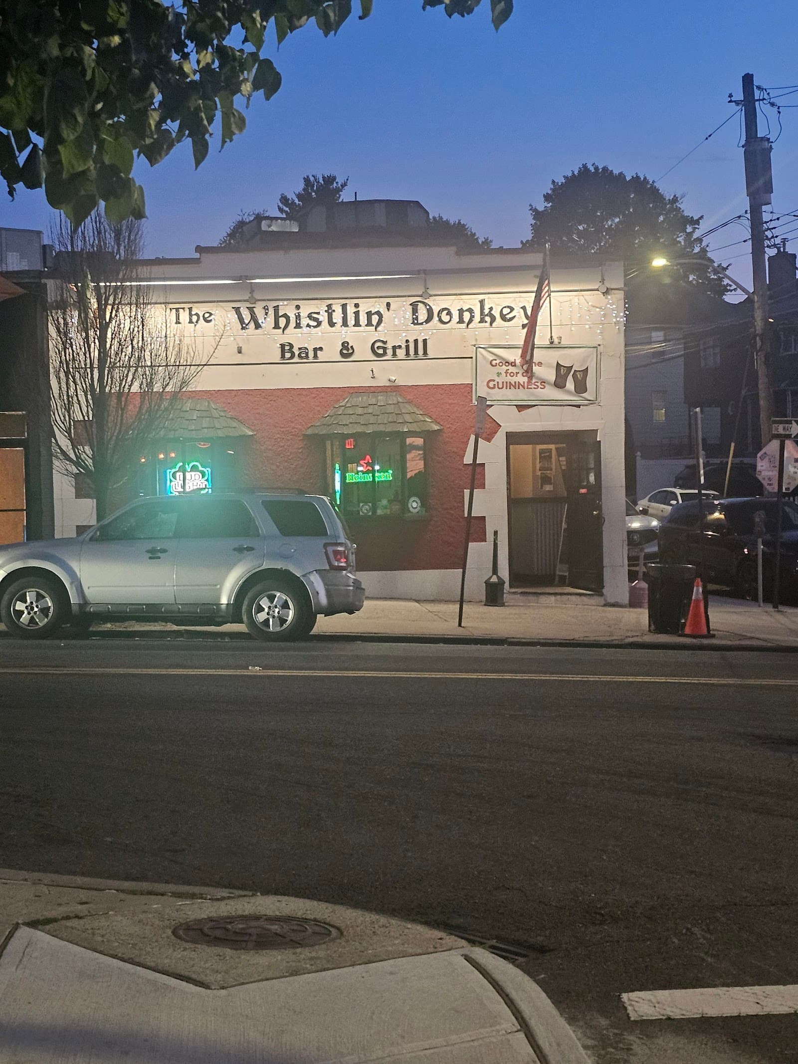 The Whistlin' Donkey — Irish pub in Yonkers