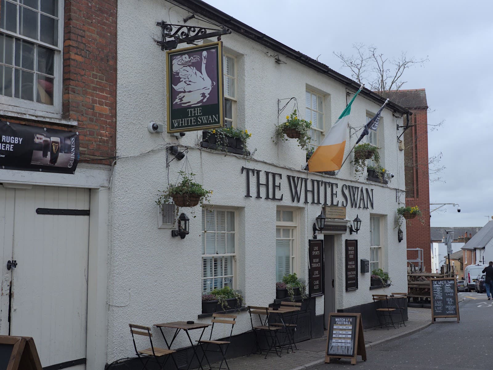 The White Swan — Irish pub in St Albans
