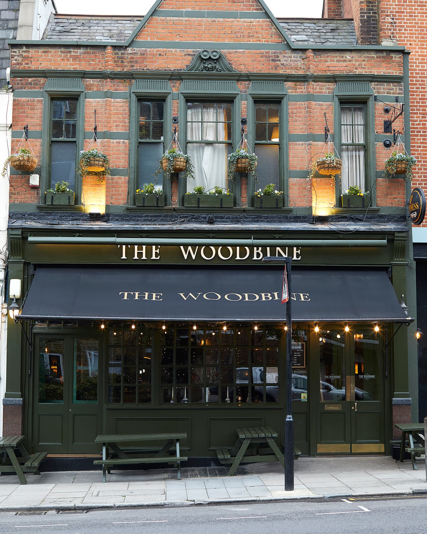 The Woodbine — Irish pub in London