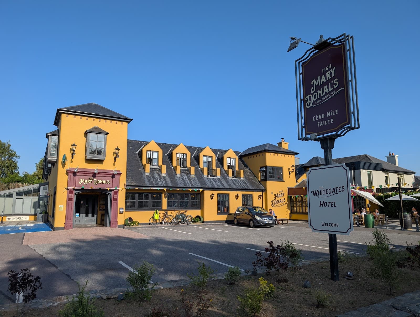 Tigh Mary Donals — Irish pub in Killarney