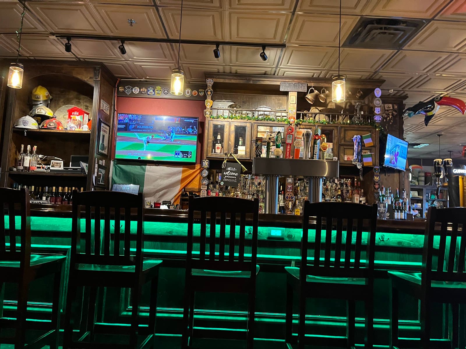 Tim Finnegan's Irish Restaurant and Pub — Irish pub in Glendale