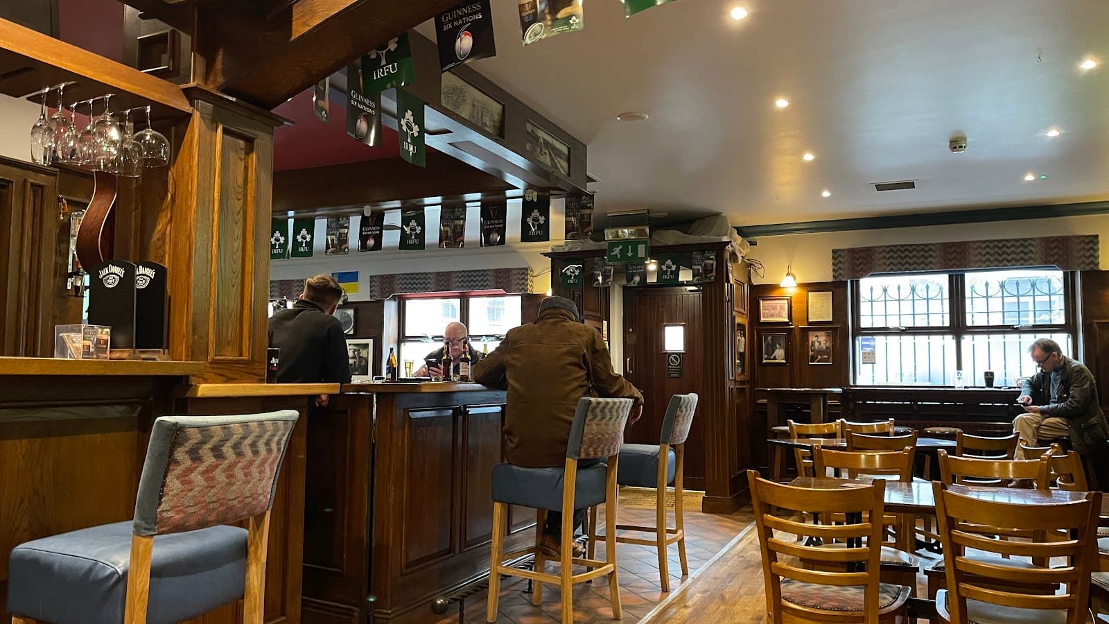 Tinney's Bar & The Shirt Factory — Irish pub in Derry