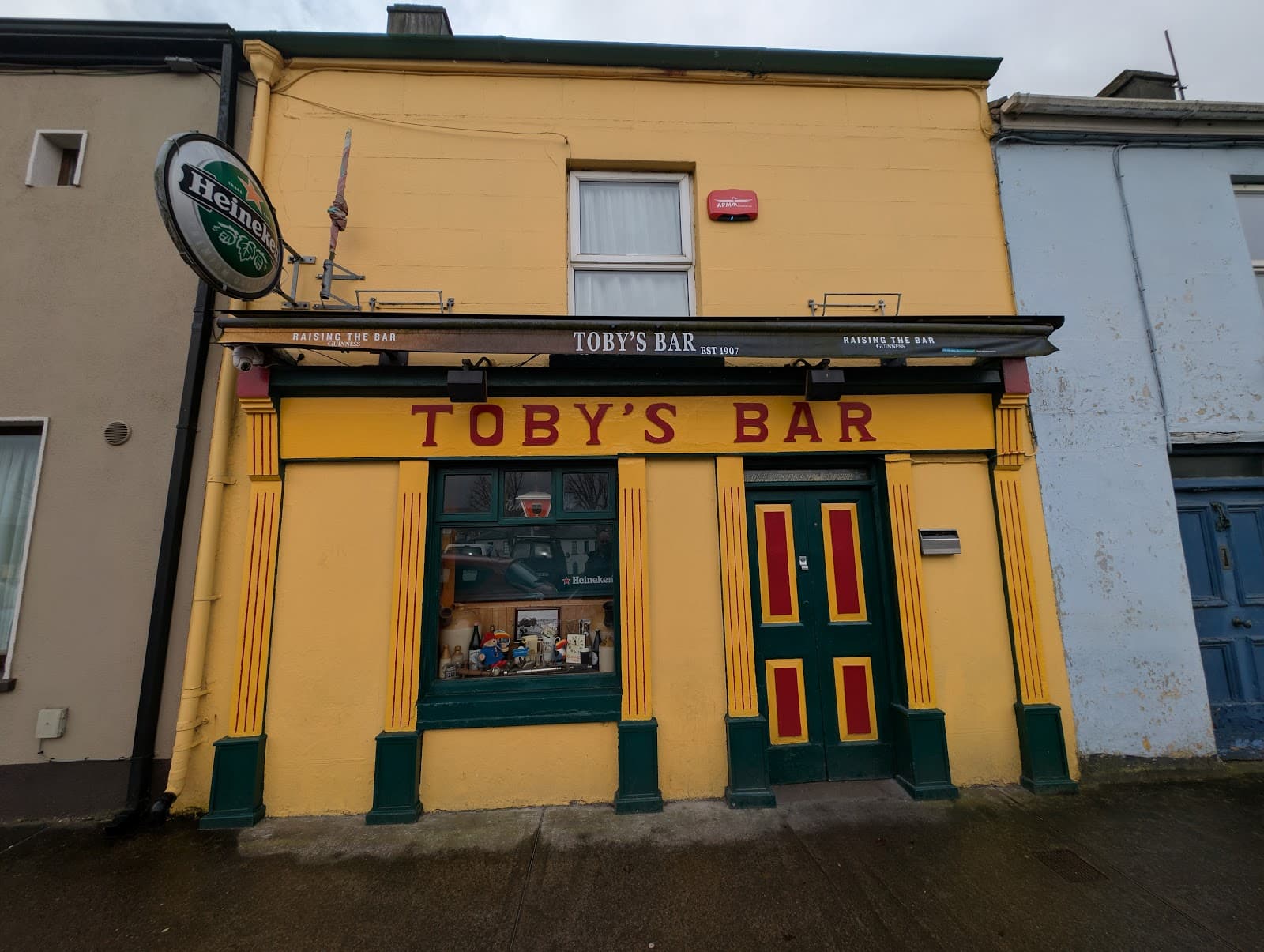 Toby's Bar — Irish pub in Westport