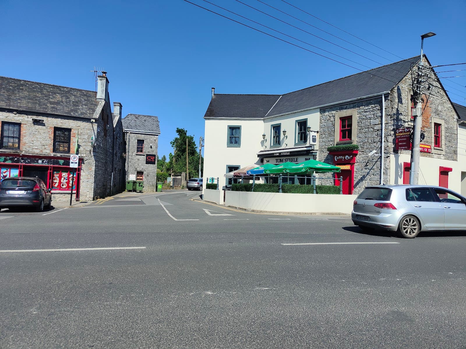 Tom Steele's Bar — Irish pub in Ennis